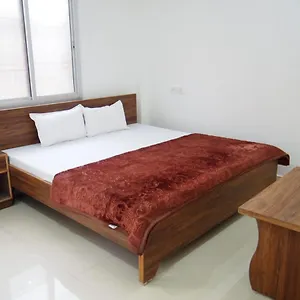  Guest house Lotus Paying