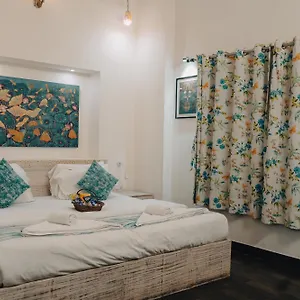 Safarnama - A Boutique Couette-café